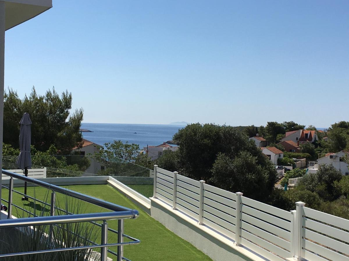 Ada Vis Apartments Exterior photo